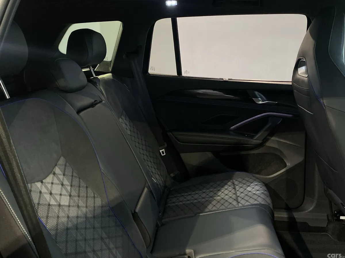 Volkswagen Tayron SUV, Petrol Hybrid, 2025, Black