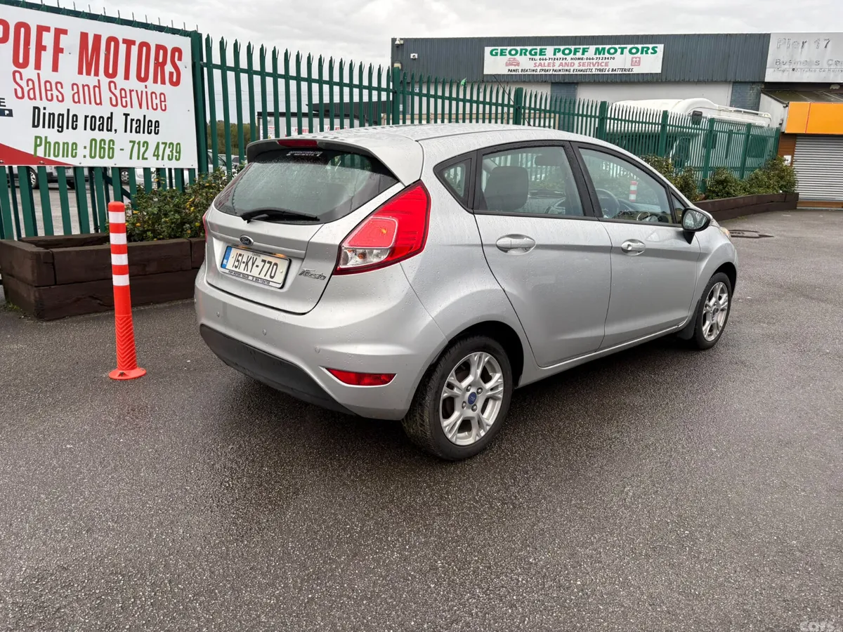 Ford Fiesta Hatchback, Petrol, 2015, Silver