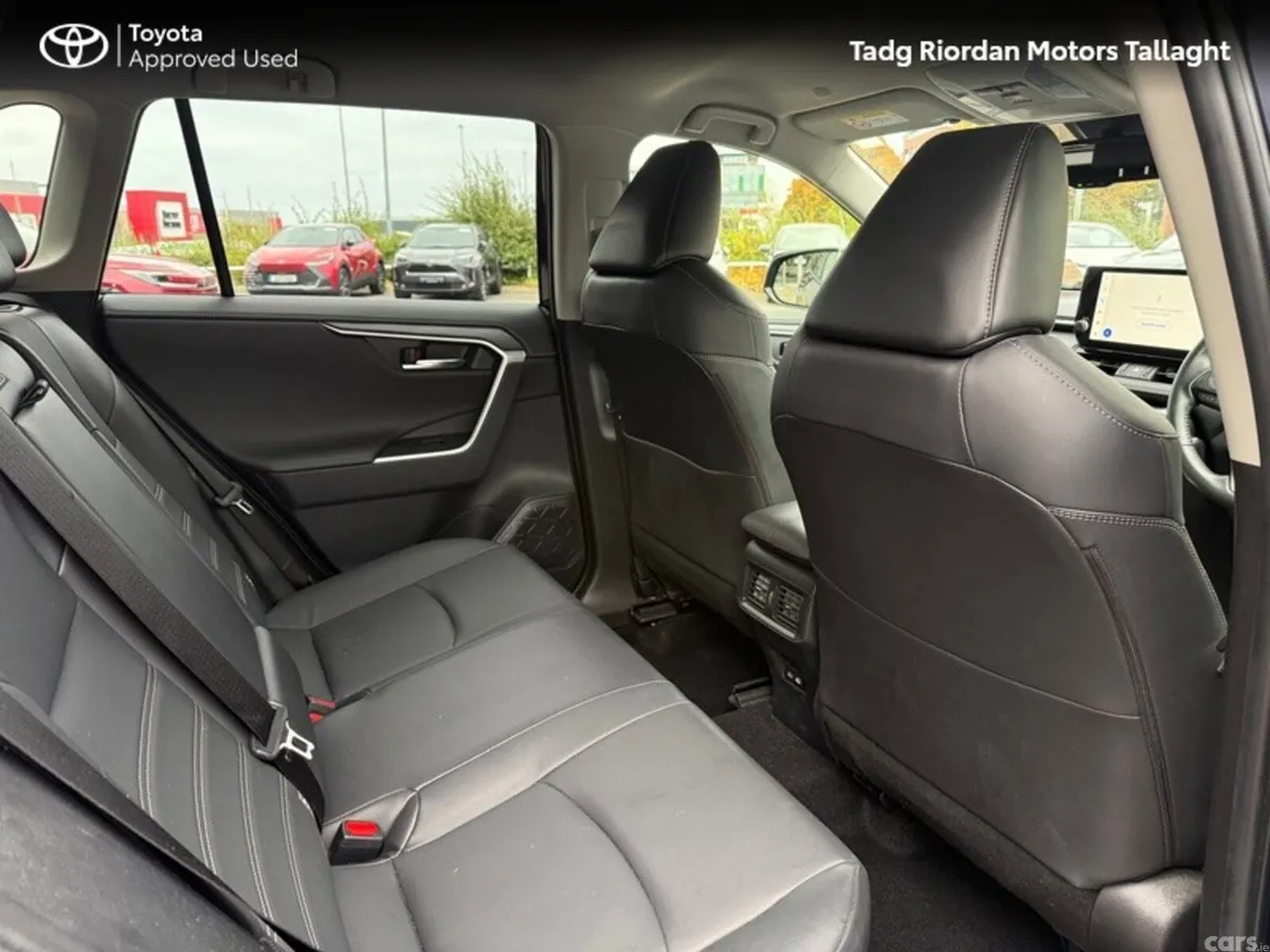 Toyota RAV4 SUV, Petrol Hybrid, 2024, Blue