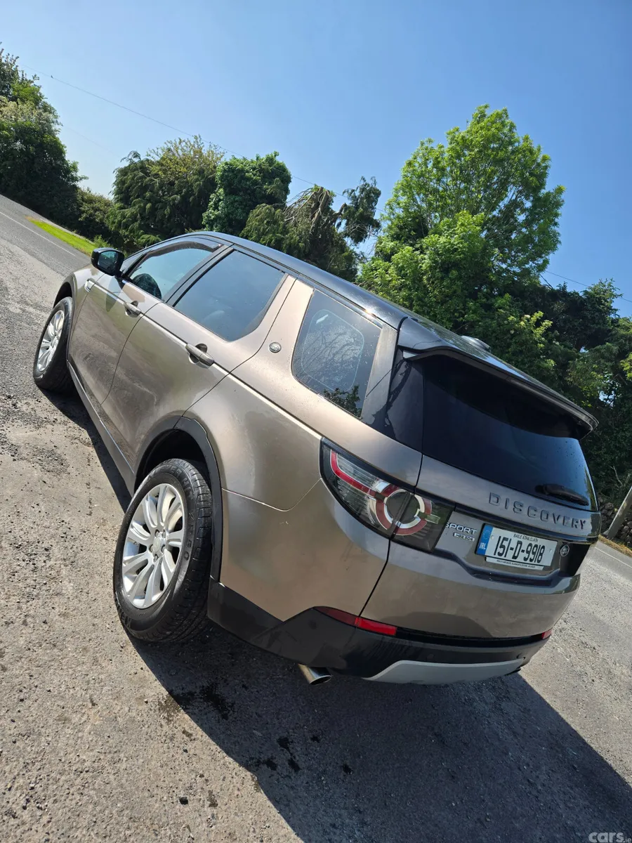 Land Rover Discovery SUV, Diesel, 2015, Gold