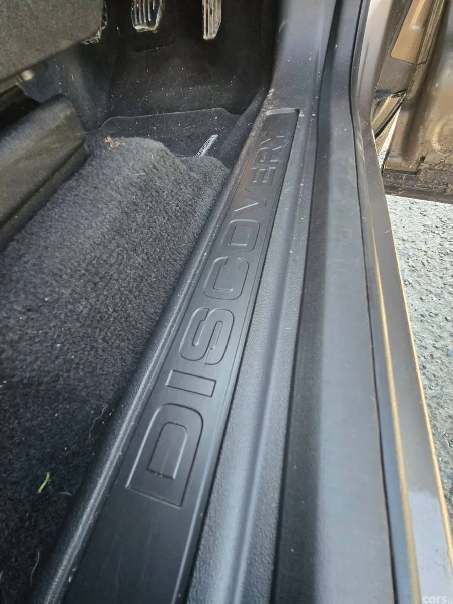 Land Rover Discovery SUV, Diesel, 2015, Gold