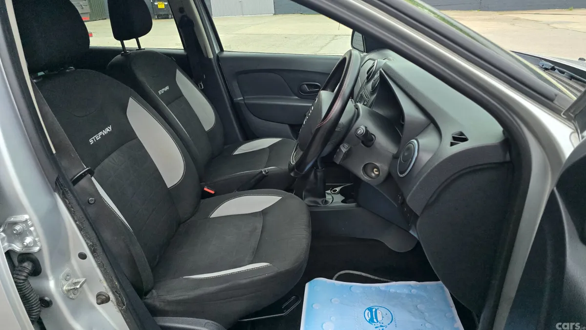 Dacia Sandero Stepway Hatchback, Diesel, 2016, Silver