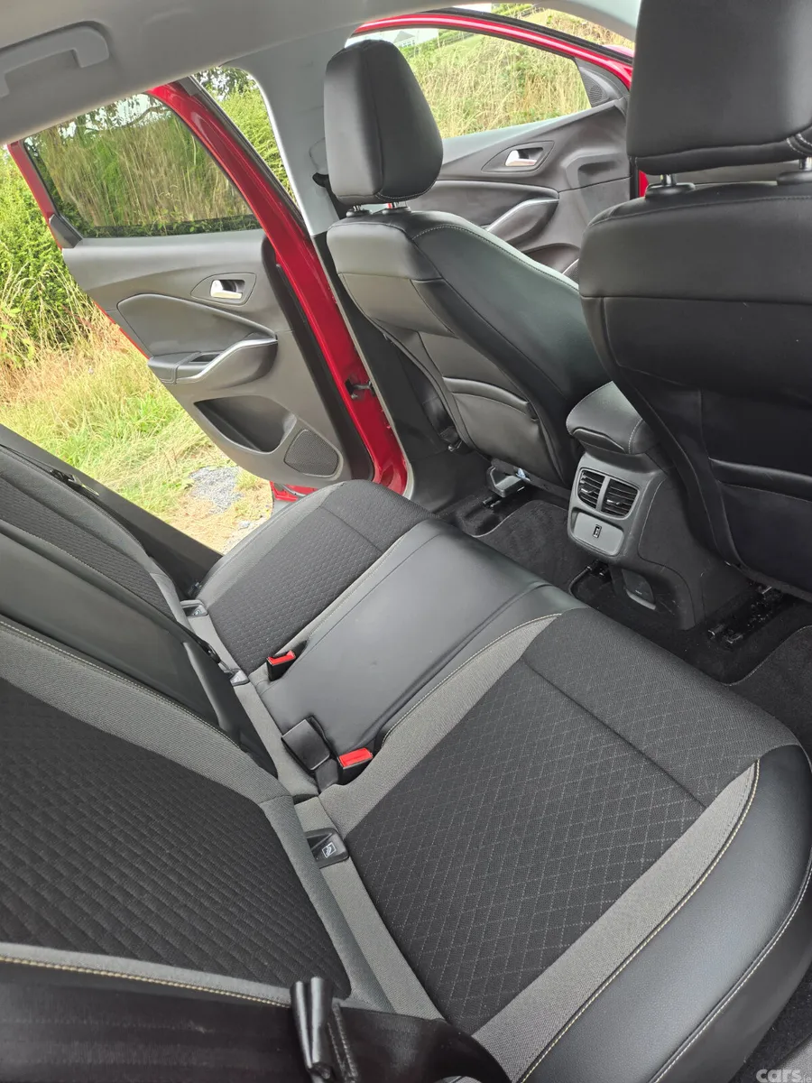 Opel Grandland X SUV, Diesel, 2019, Red