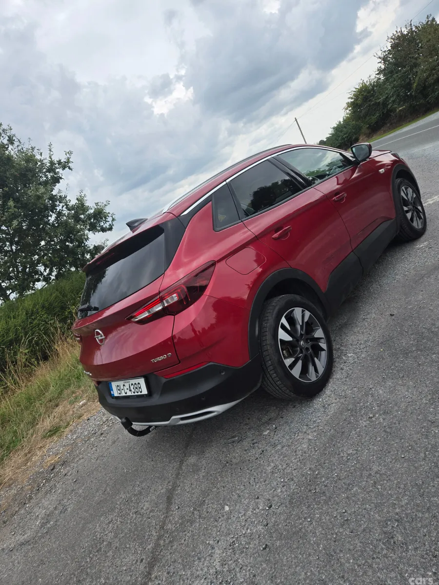 Opel Grandland X SUV, Diesel, 2019, Red