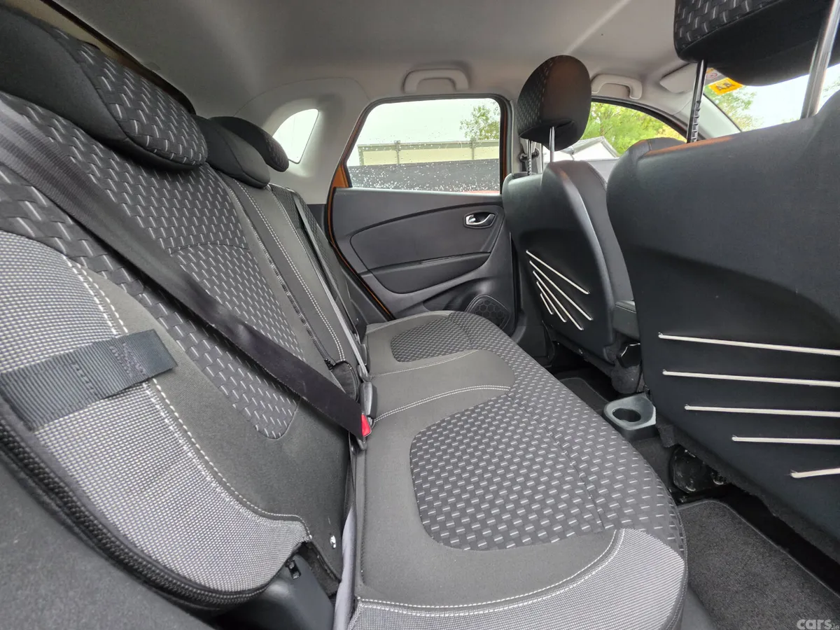 Renault Captur Hatchback, Diesel, 2017, Orange