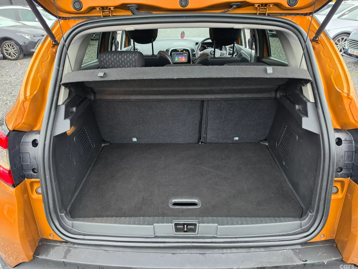 Renault Captur Hatchback, Diesel, 2017, Orange