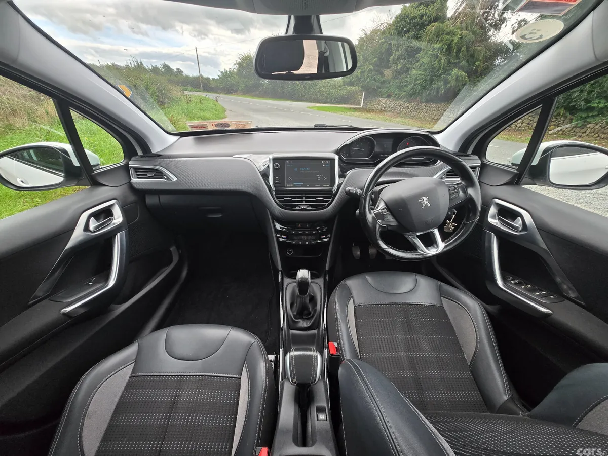 Peugeot 2008 Estate, Petrol, 2019, White
