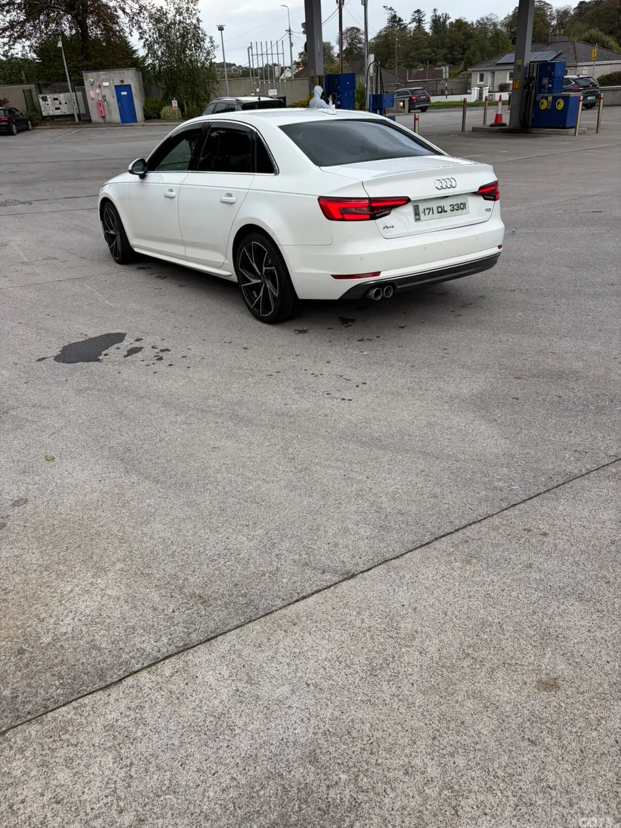 Audi A4 Saloon, Diesel, 2017, White