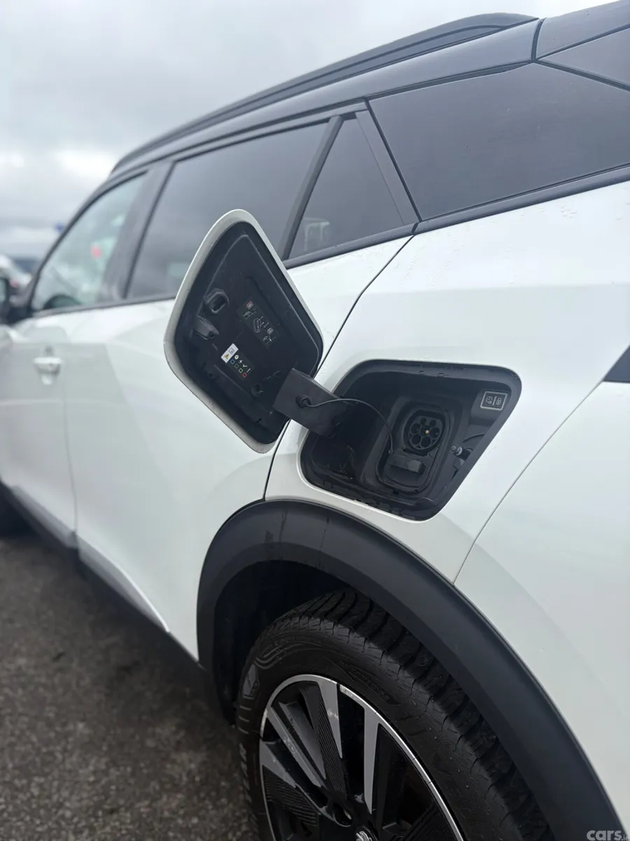 Peugeot 2008 SUV, Electric, 2020, White