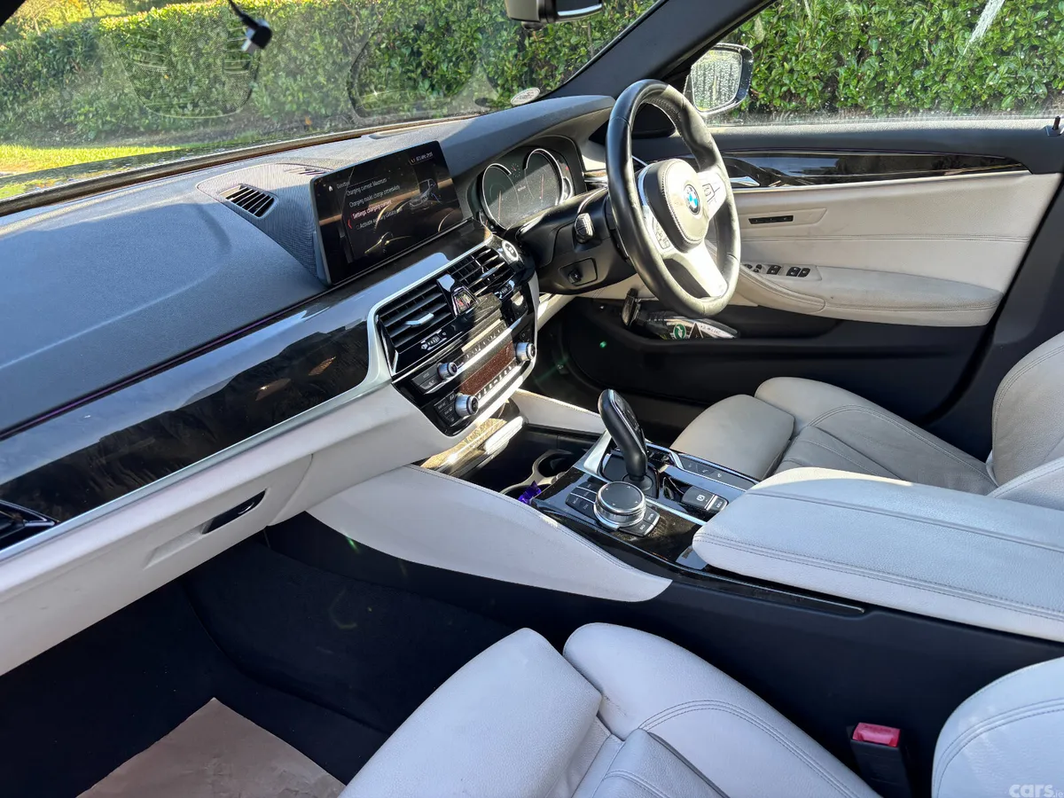 BMW 5-Series Hatchback, Petrol Hybrid, 2017, Black