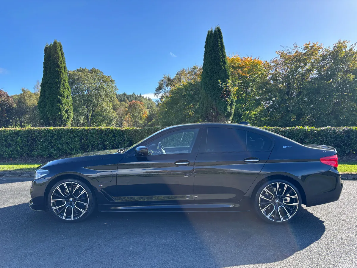 BMW 5-Series Hatchback, Petrol Hybrid, 2017, Black