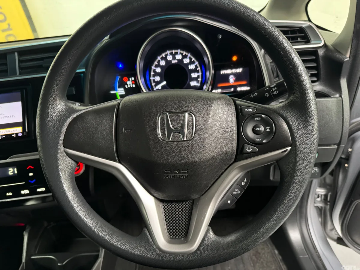 Honda Fit Hatchback, Petrol Hybrid, 2019, Silver