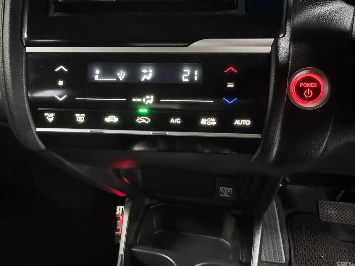 Honda Fit Hatchback, Petrol Hybrid, 2019, Silver