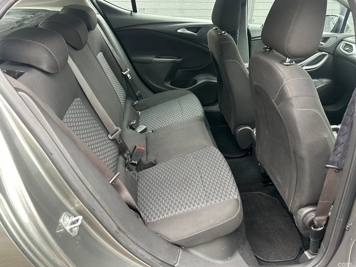 Opel Astra Hatchback, Diesel, 2017, Grey