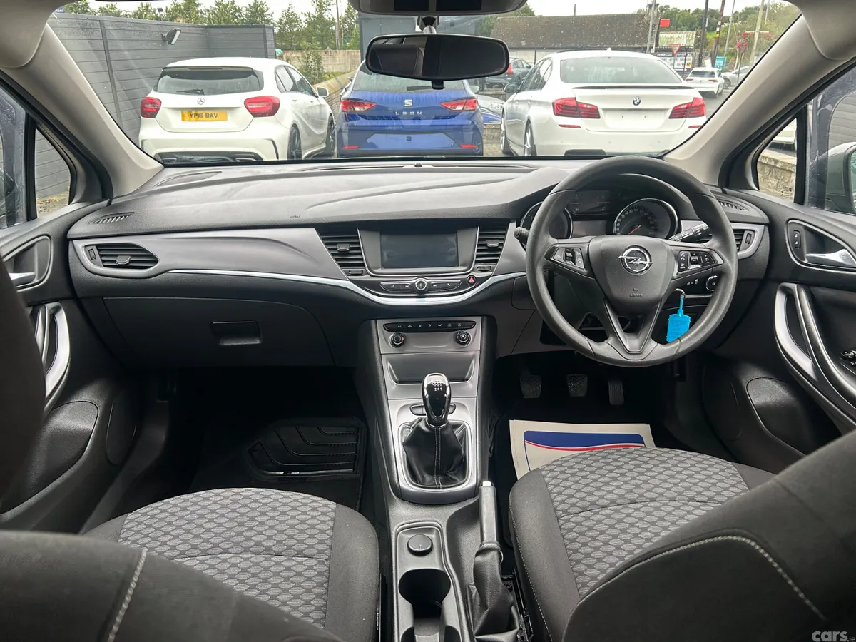 Opel Astra Hatchback, Diesel, 2017, Grey