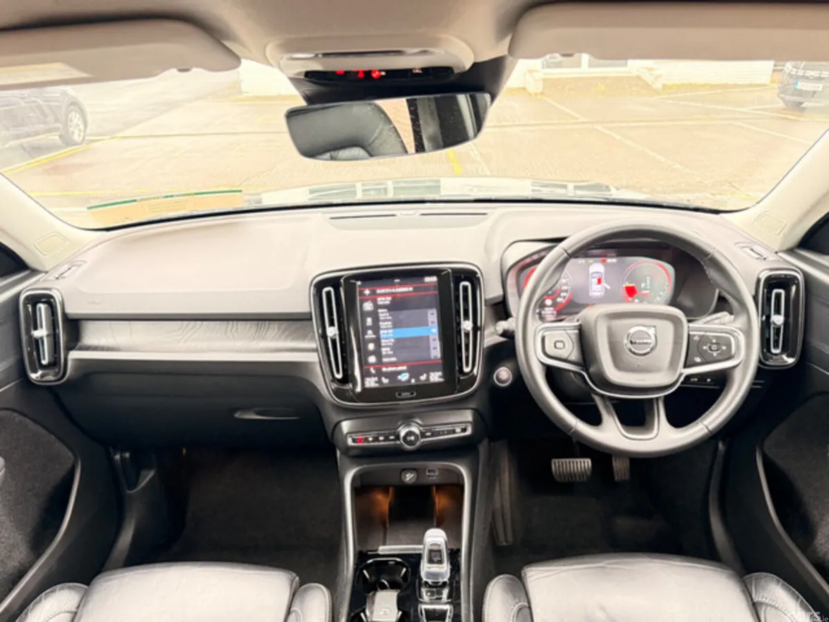 Volvo XC40 Estate, Petrol Plug-in Hybrid, 2023, Black