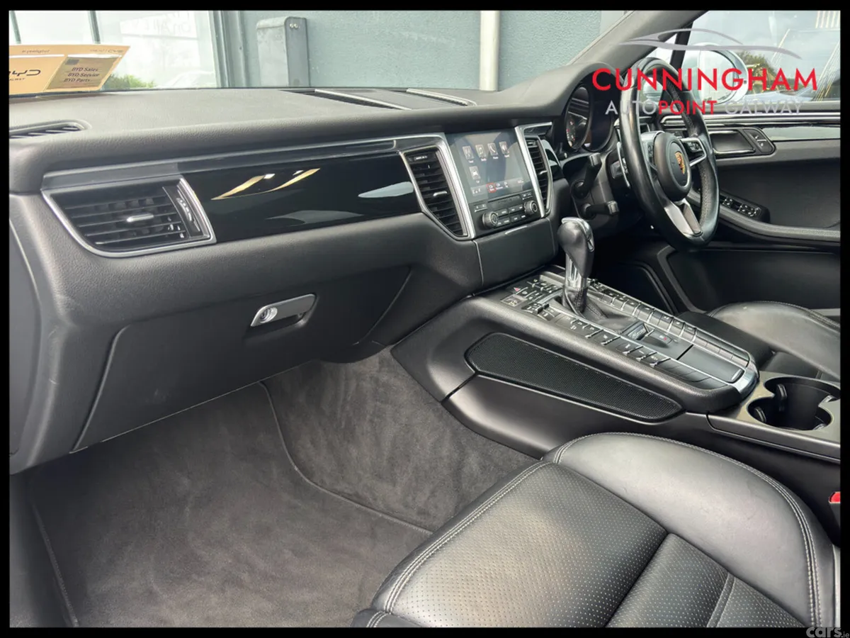Porsche Macan SUV, Diesel, 2017, Silver