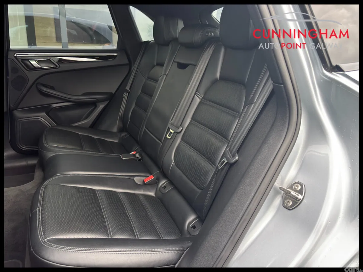 Porsche Macan SUV, Diesel, 2017, Silver
