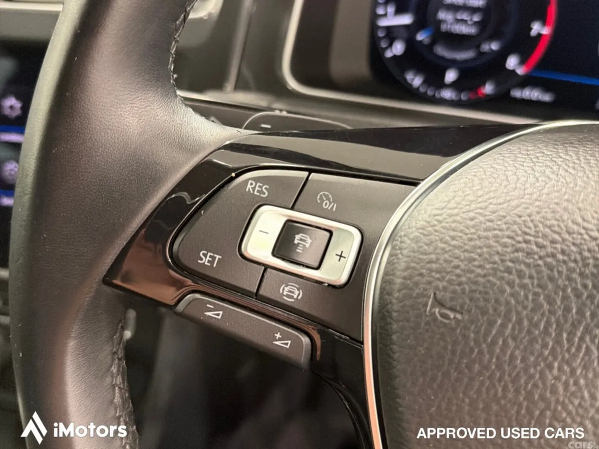 Volkswagen Golf Hatchback, Petrol, 2019, White