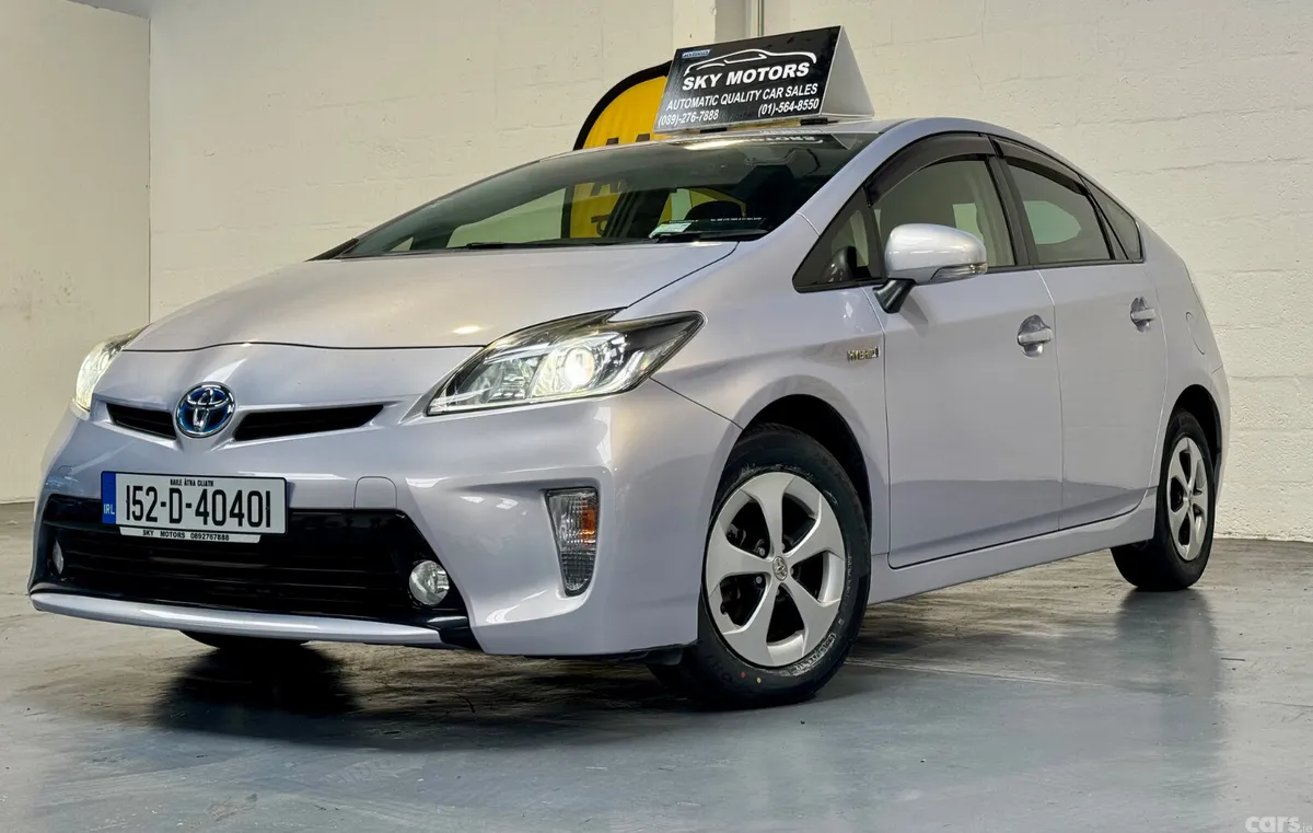 Toyota Prius Hatchback, Petrol Hybrid, 2015, Blue