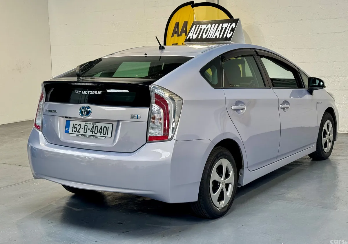 Toyota Prius Hatchback, Petrol Hybrid, 2015, Blue