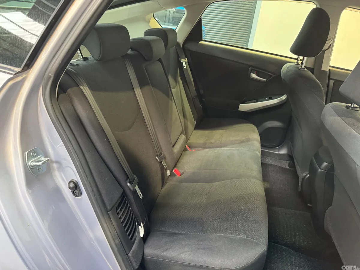 Toyota Prius Hatchback, Petrol Hybrid, 2015, Blue