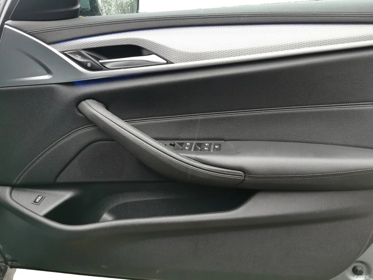 BMW 5-Series Saloon, Petrol, 2019, Blue