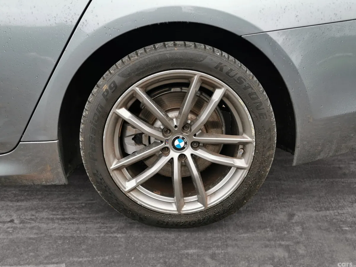 BMW 5-Series Saloon, Petrol, 2019, Blue