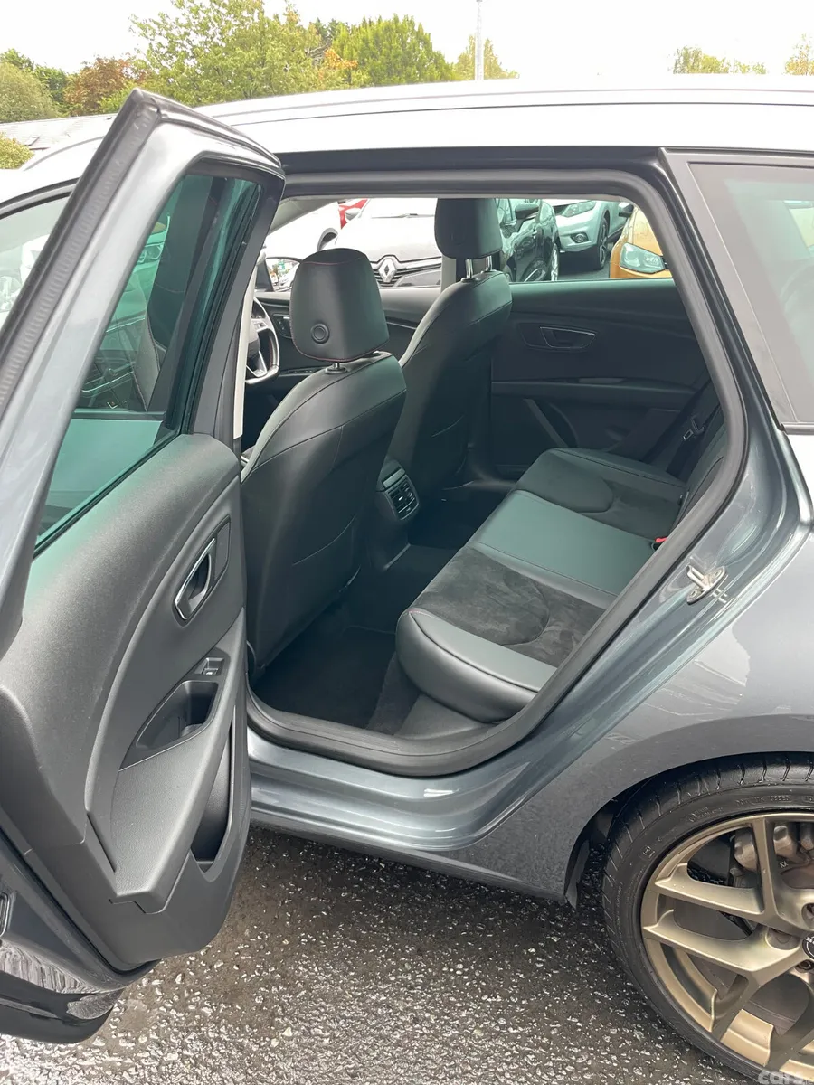 SEAT Leon Estate, Diesel, 2017, Grey