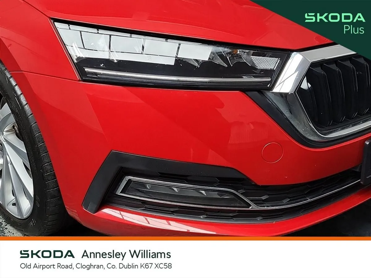 Skoda Octavia Saloon, Petrol, 2022, Red