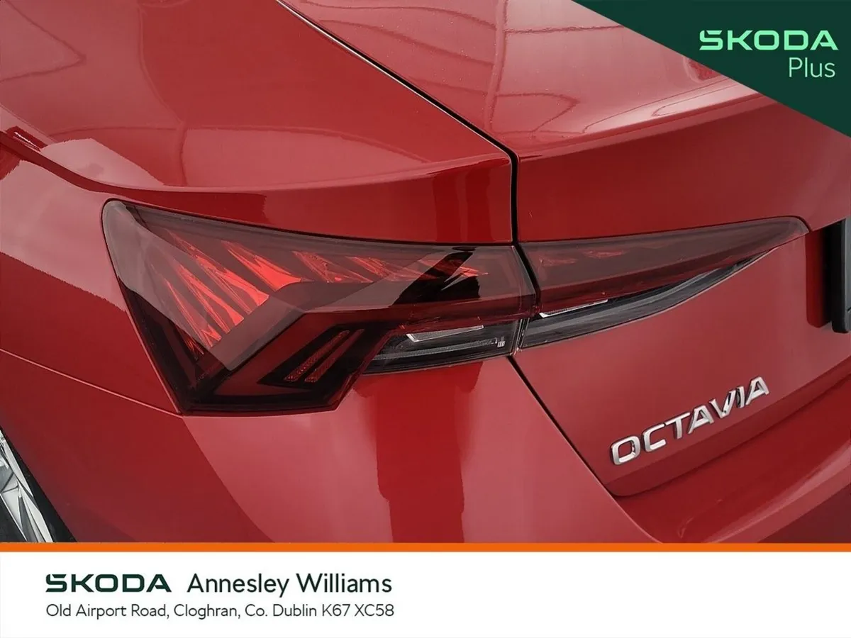 Skoda Octavia Saloon, Petrol, 2022, Red