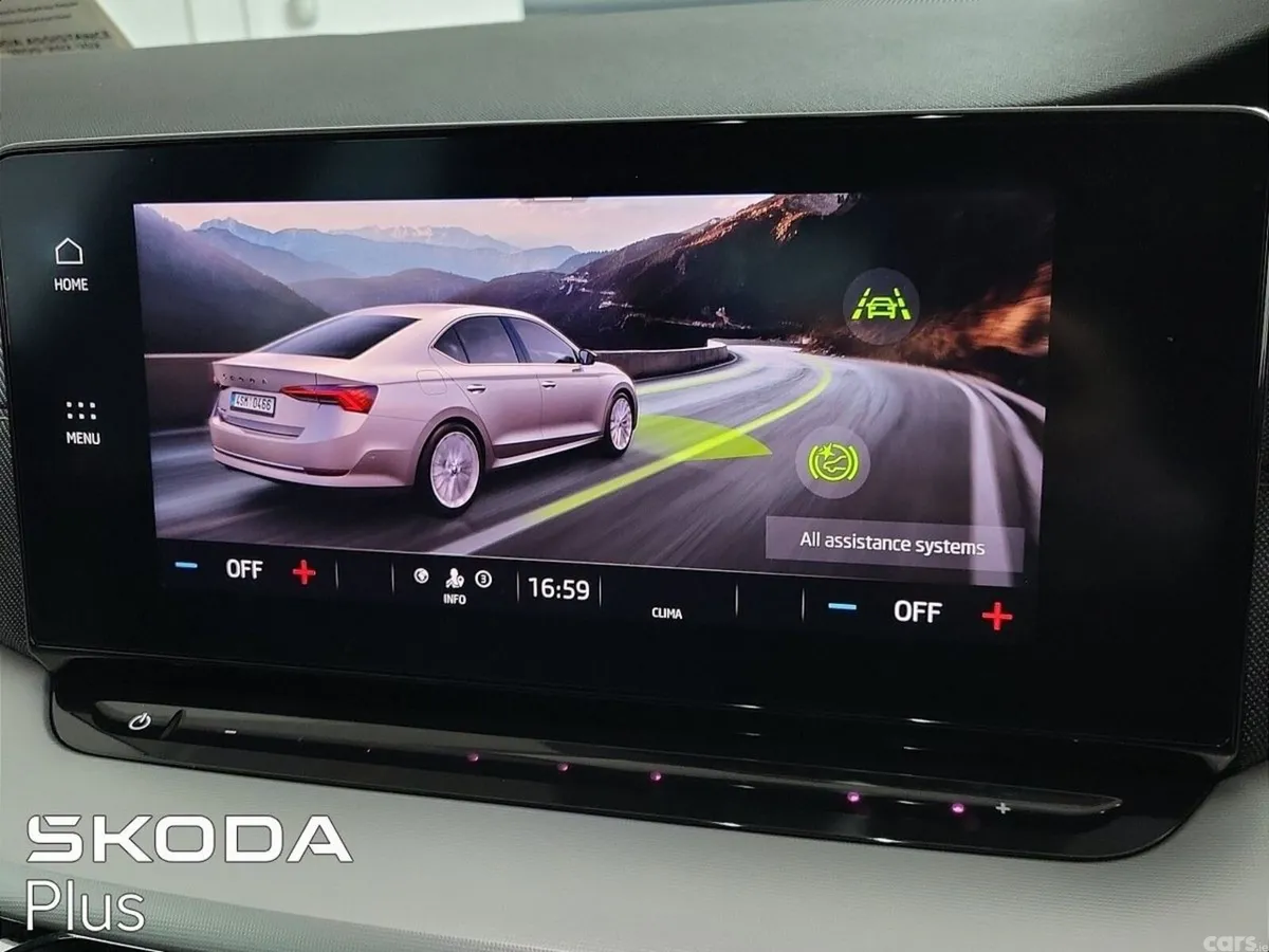 Skoda Octavia Saloon, Petrol, 2022, Red