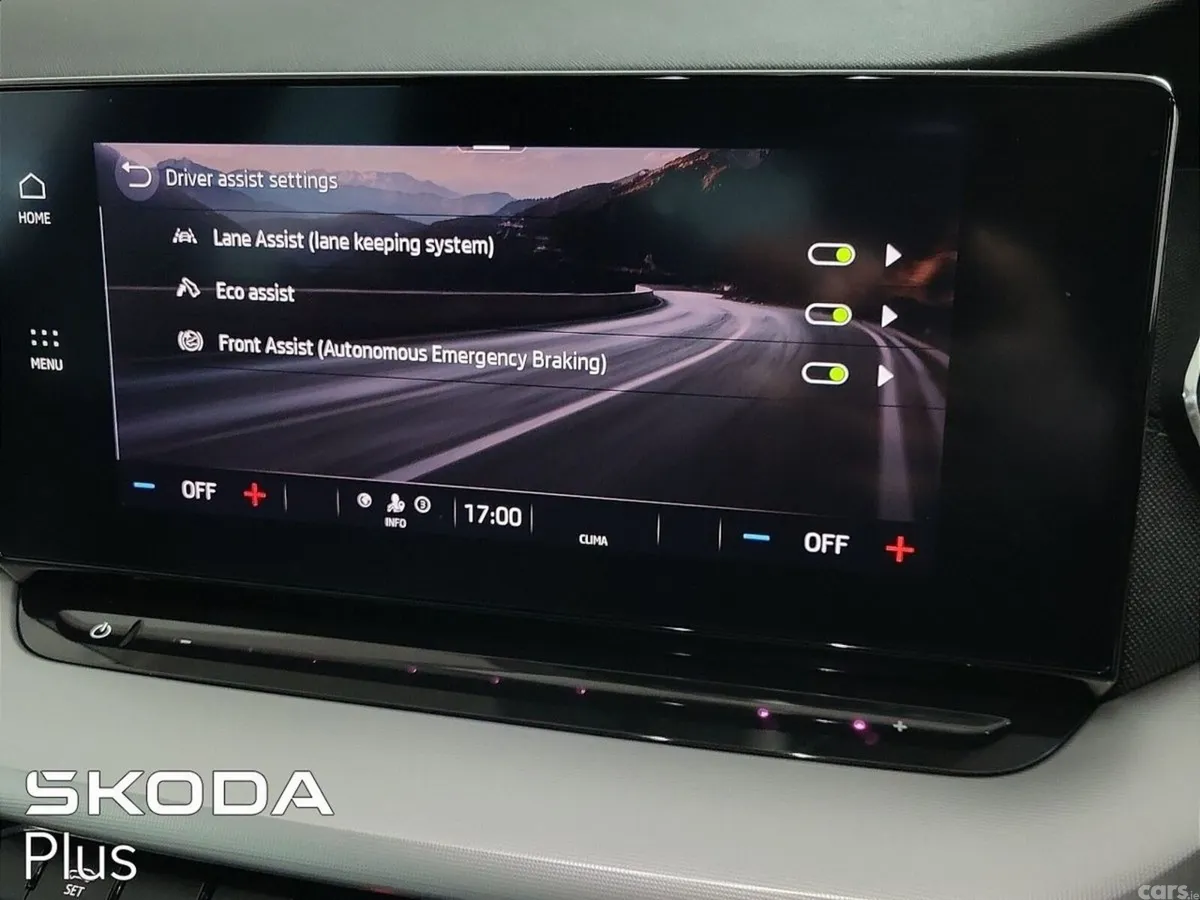Skoda Octavia Saloon, Petrol, 2022, Red