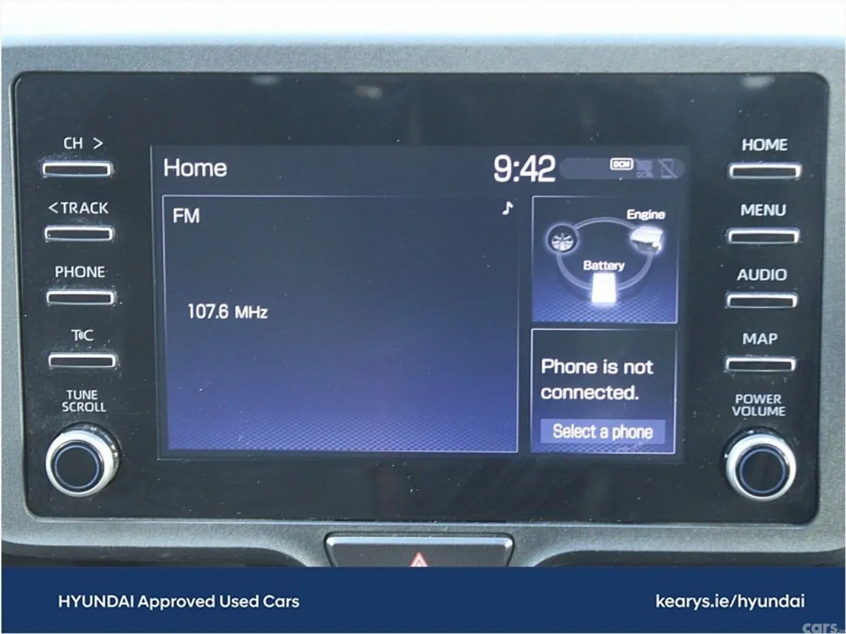 Toyota Yaris Hatchback, Petrol Hybrid, 2021, Silver