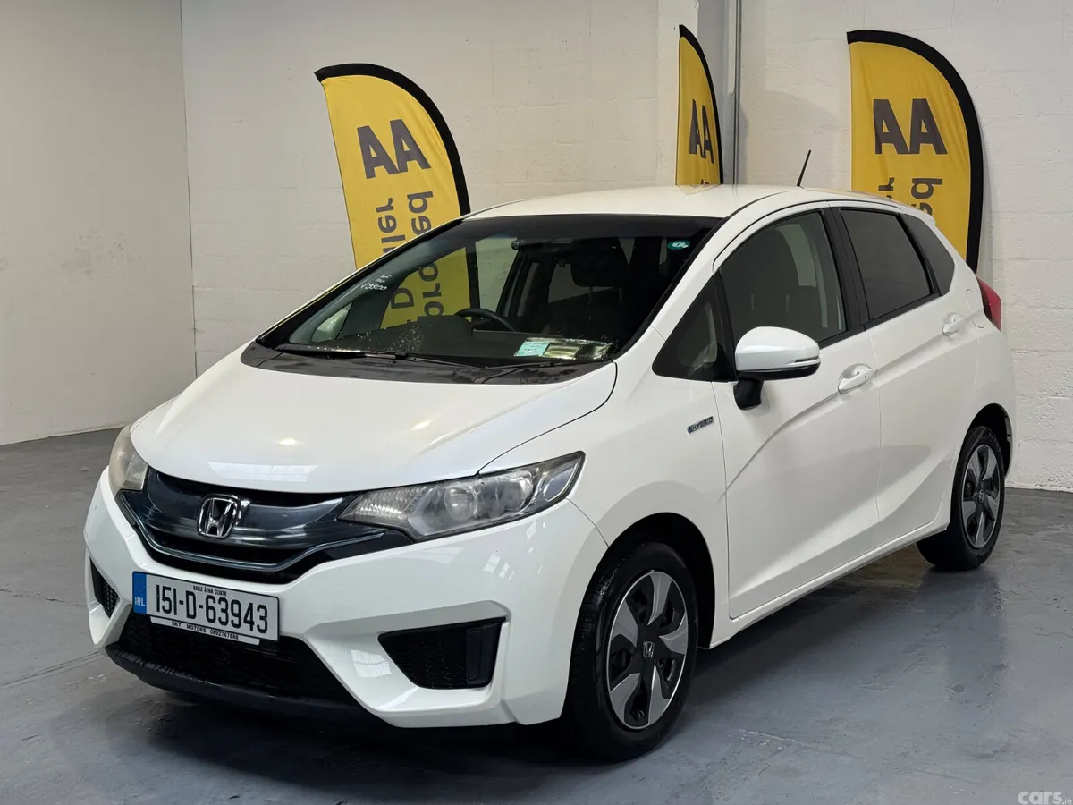 Honda Fit Hatchback, Petrol Hybrid, 2015, White
