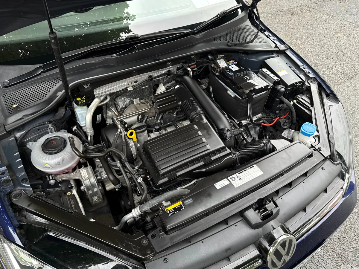 Volkswagen Golf Estate, Petrol, 2018, Blue
