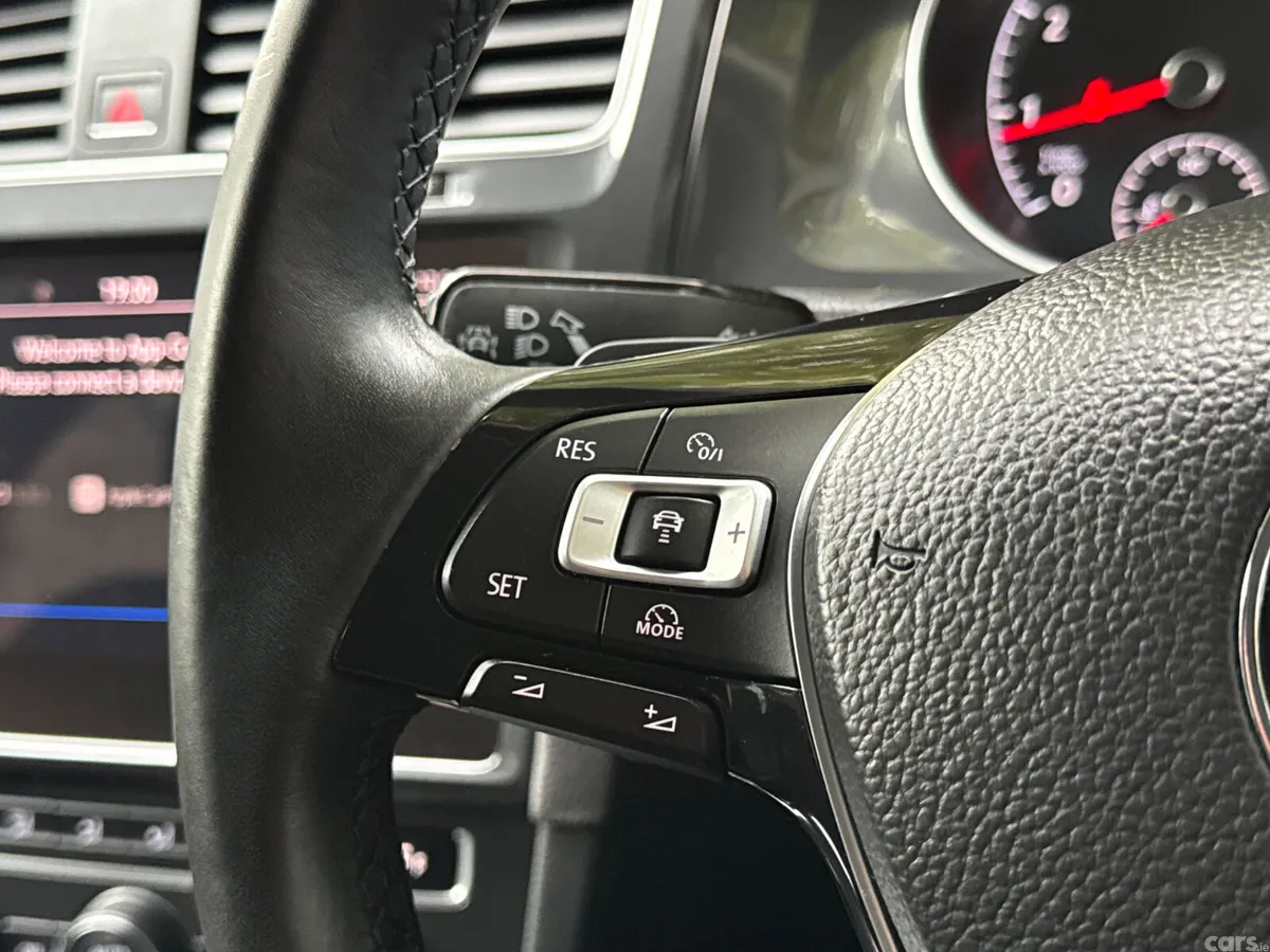 Volkswagen Golf Estate, Petrol, 2018, Blue