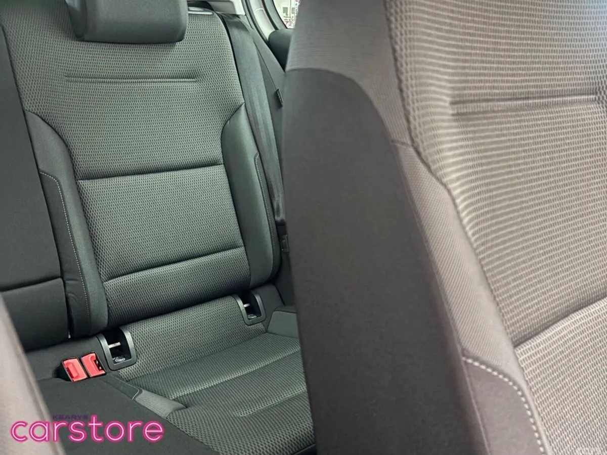 Volkswagen Golf Hatchback, Petrol, 2019, White