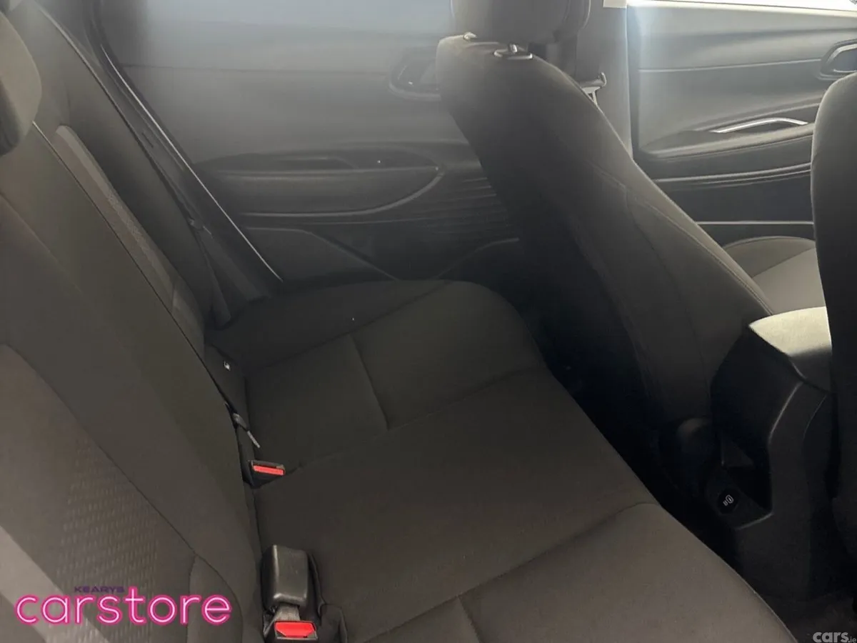 Hyundai i20 Hatchback, Petrol, 2024, Grey