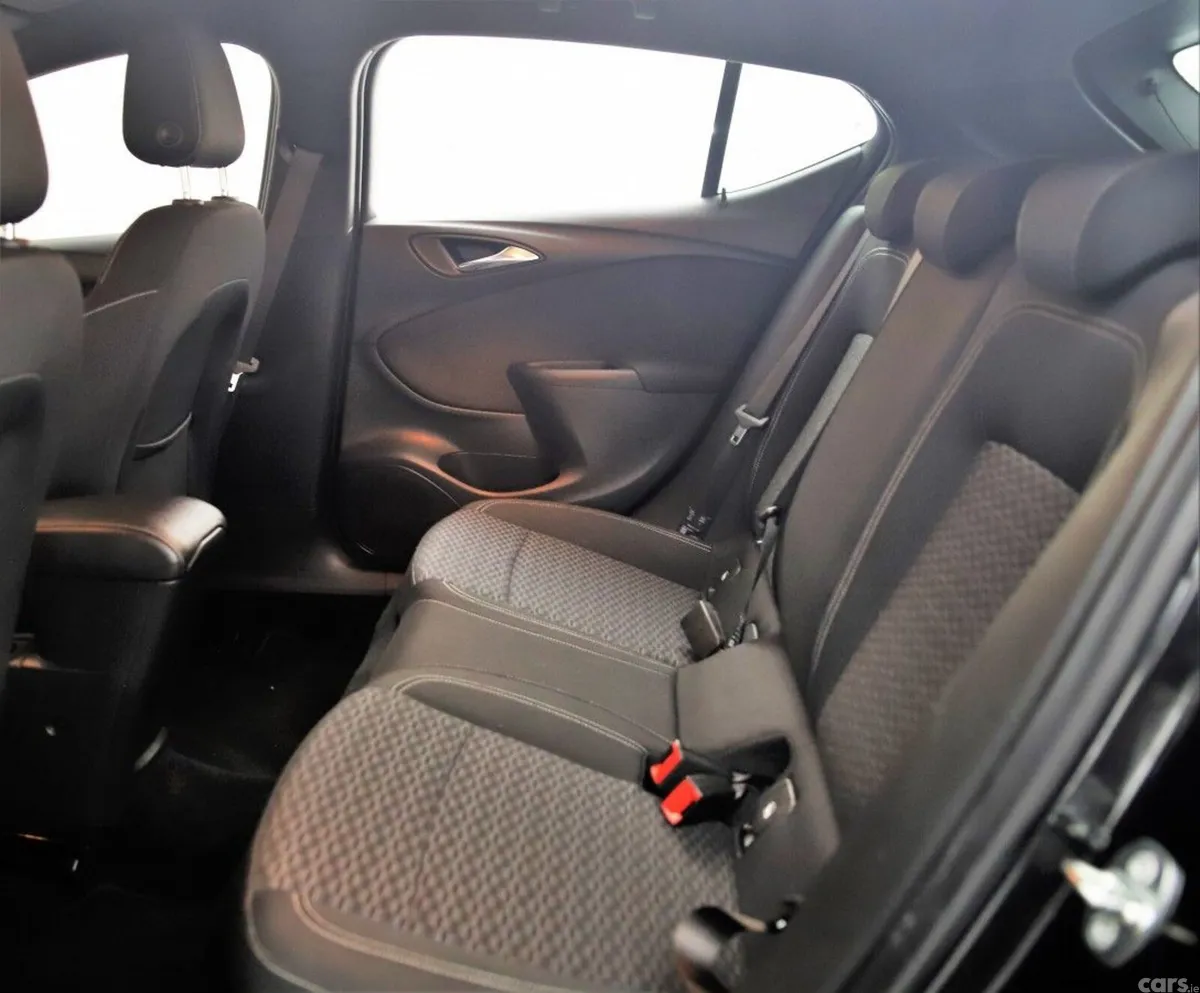 Opel Astra Hatchback, Diesel, 2017, Black