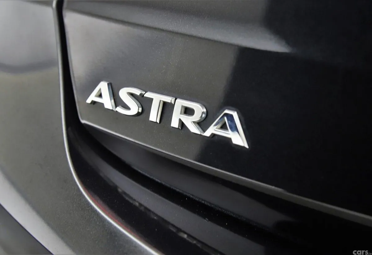 Opel Astra Hatchback, Diesel, 2017, Black