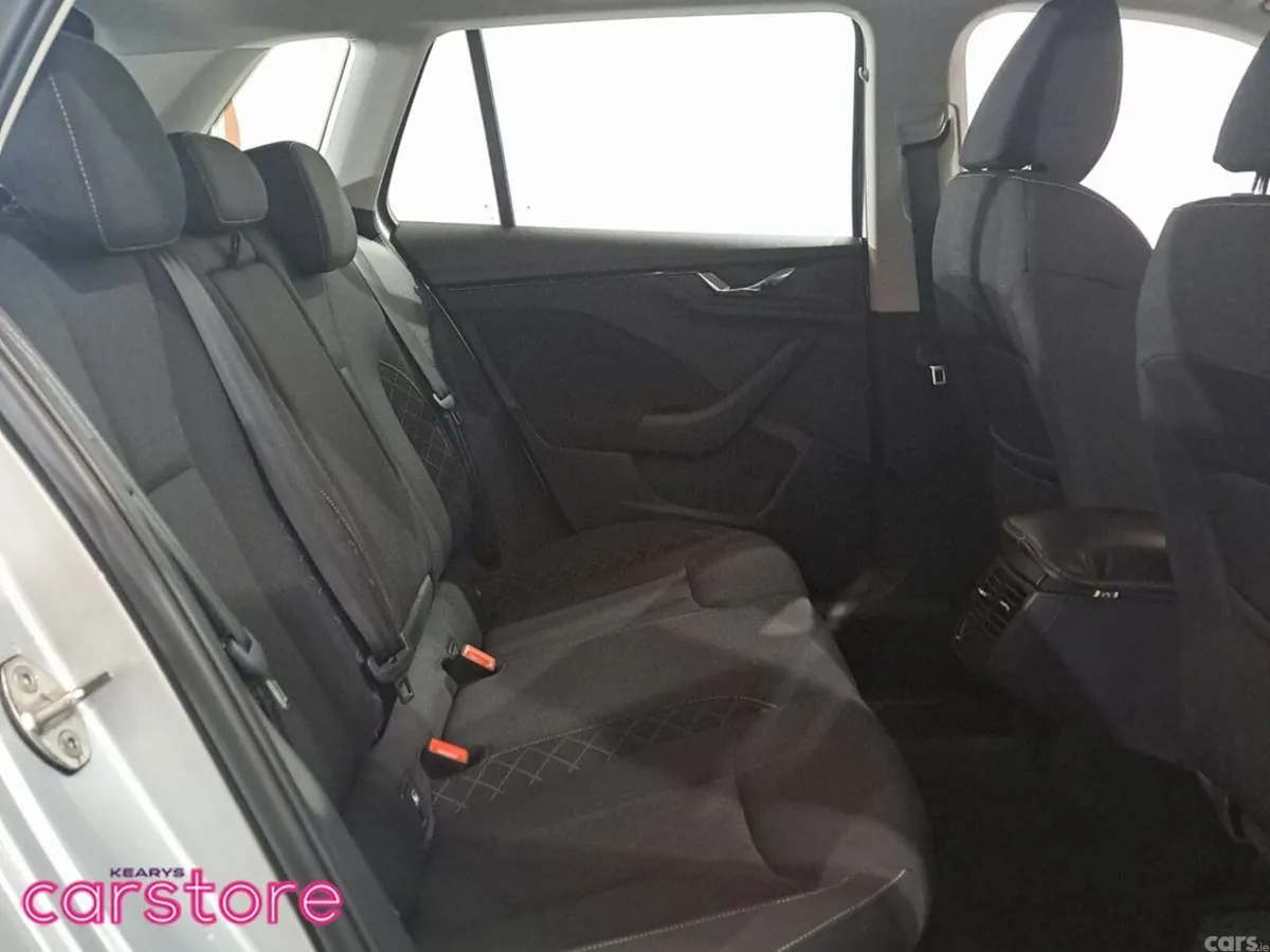 Skoda Kamiq Hatchback, Petrol, 2022, Grey