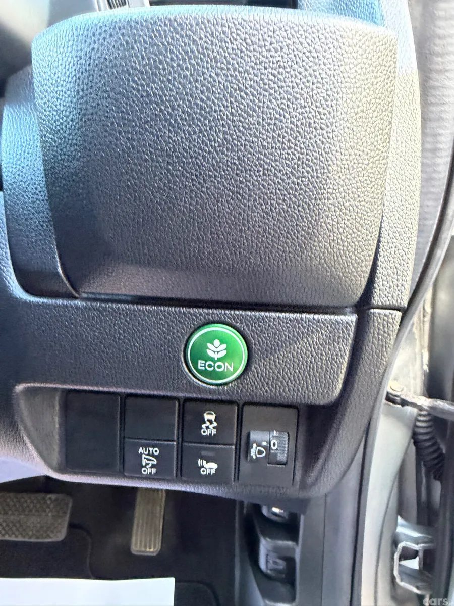 Honda Fit Hatchback, Petrol Hybrid, 2015, Grey