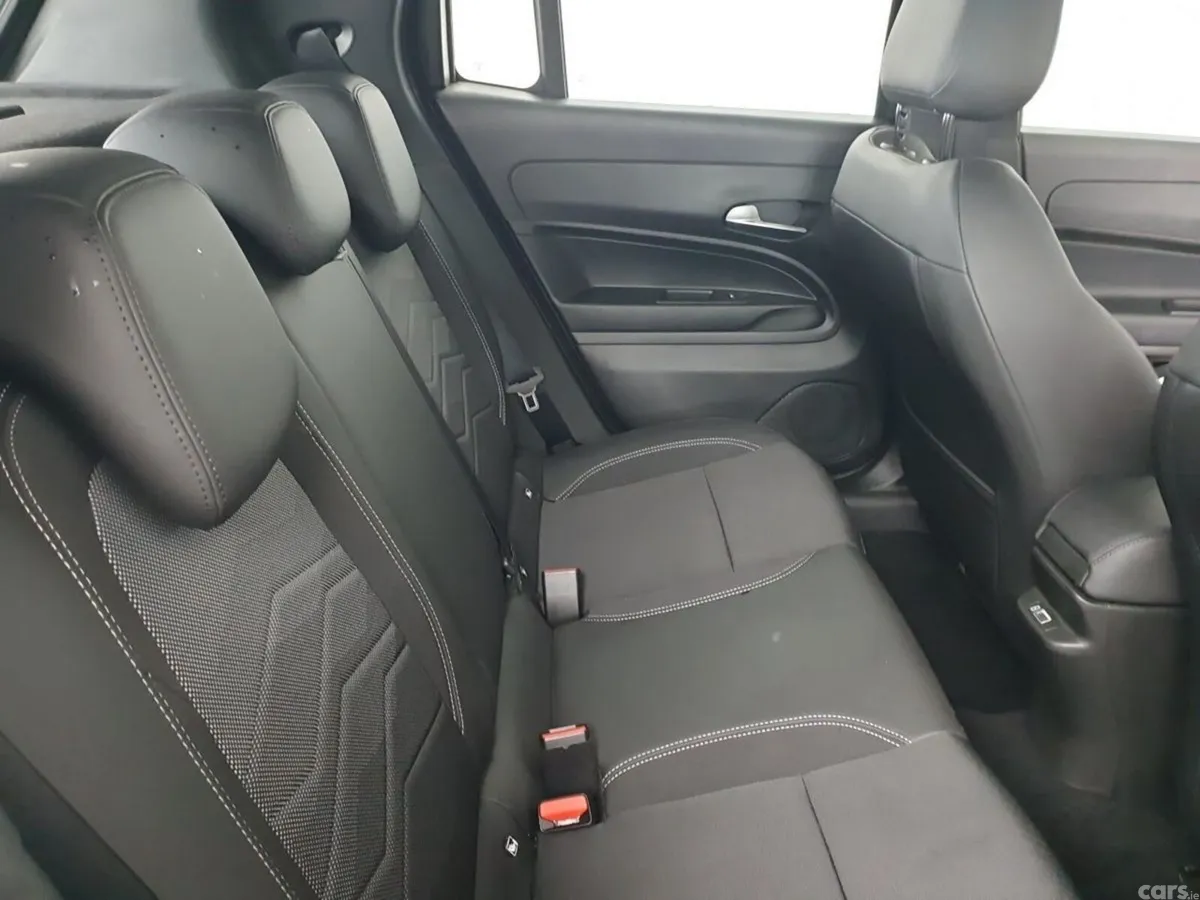 Jeep Avenger SUV, Electric, 2025, Grey