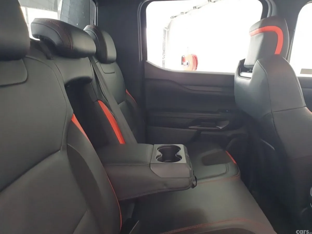 Ford Ranger MPV, Diesel, 2025, Black