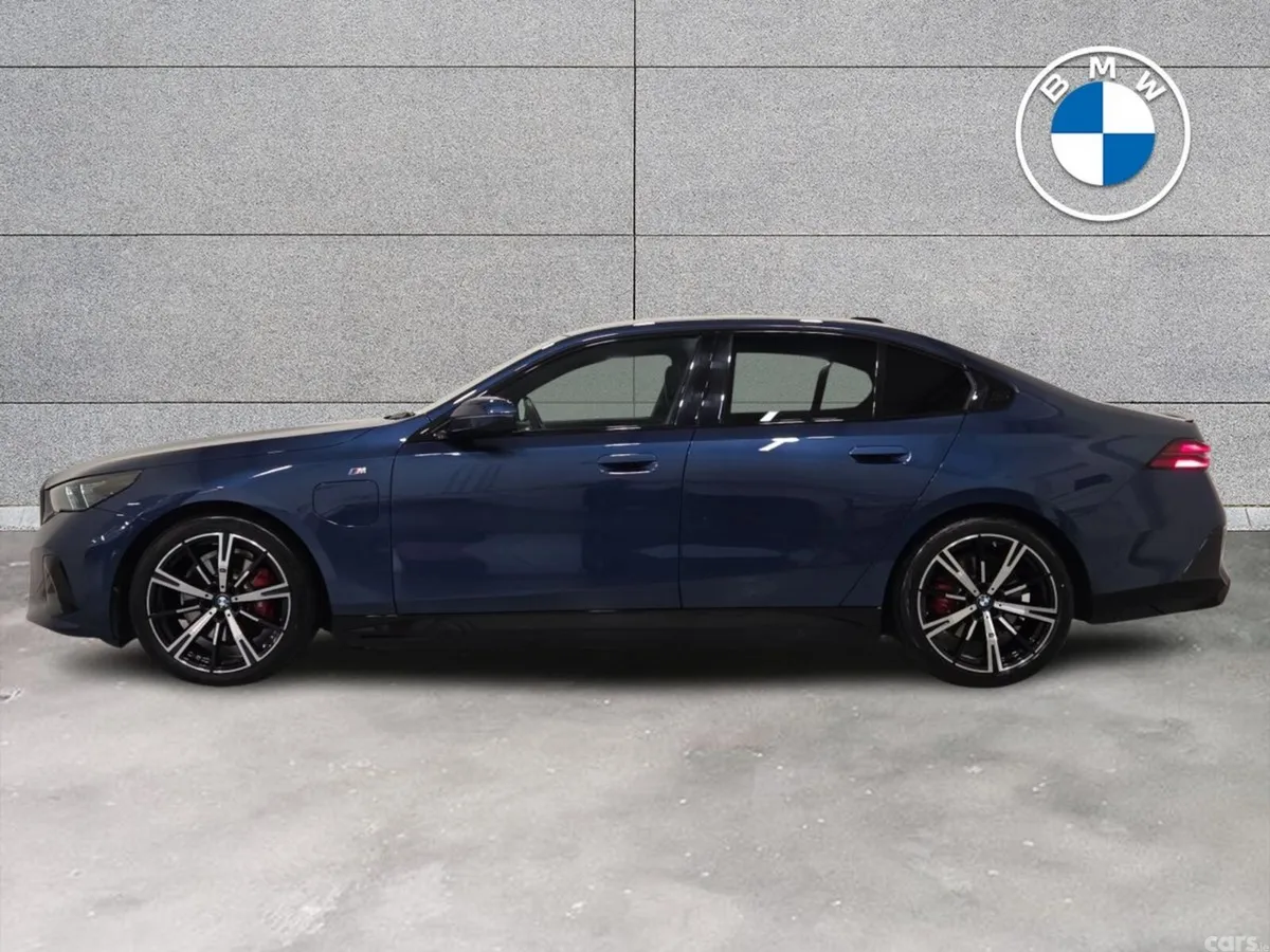 BMW 5-Series Saloon, Petrol Plug-in Hybrid, 2025, Blue