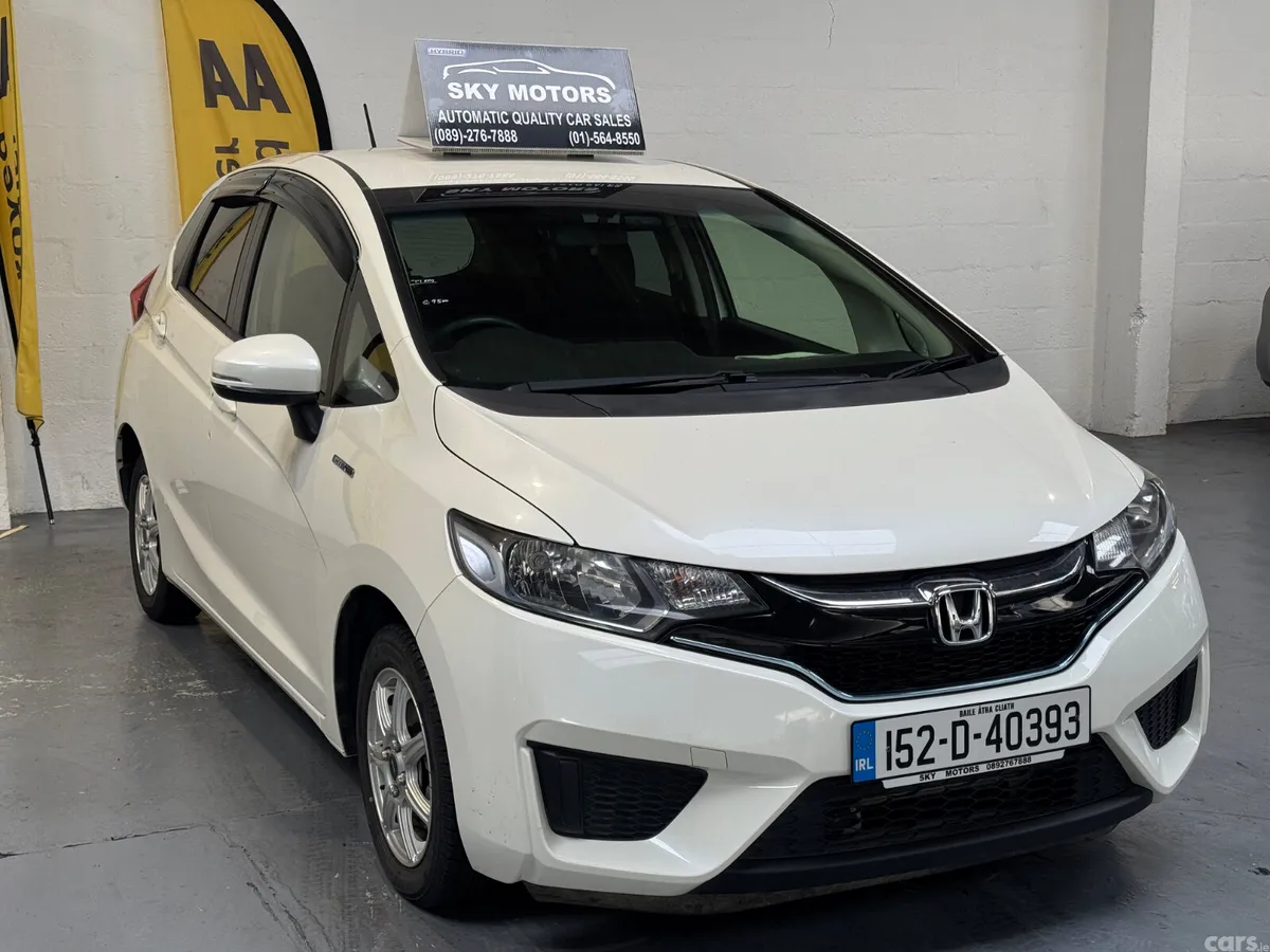 Honda Fit Hatchback, Petrol Hybrid, 2015, White