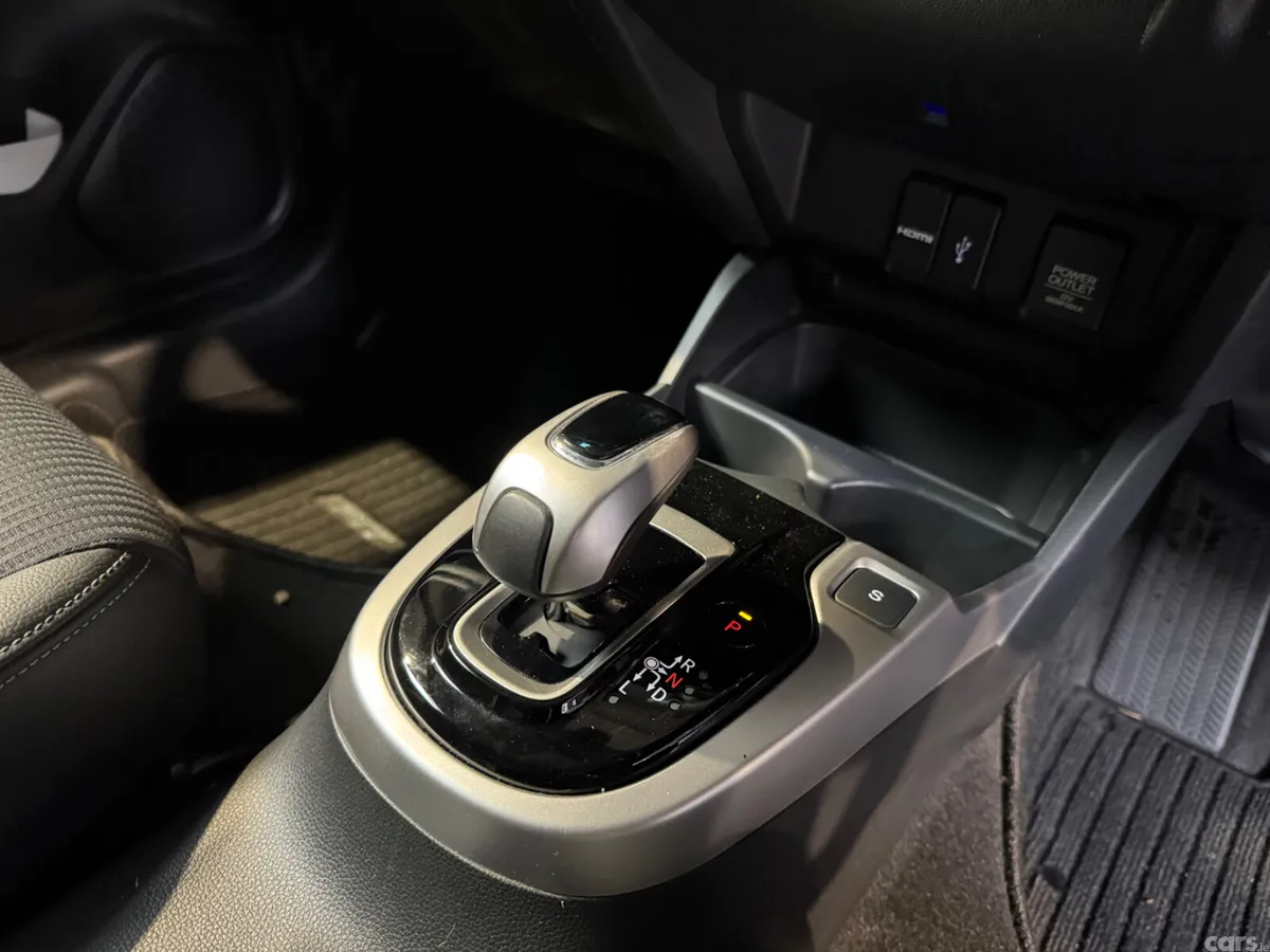 Honda Fit Hatchback, Petrol Hybrid, 2015, White