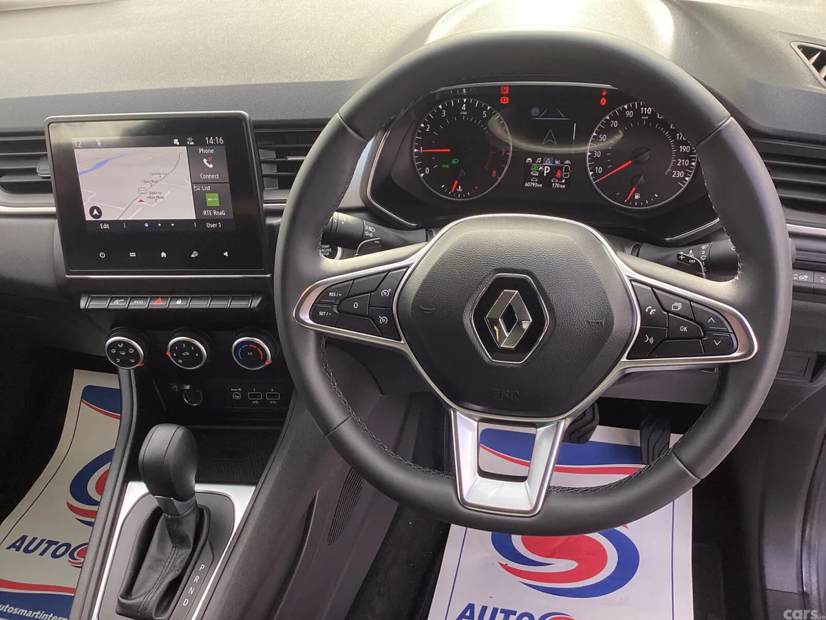 Renault Captur Hatchback, Petrol, 2022, White