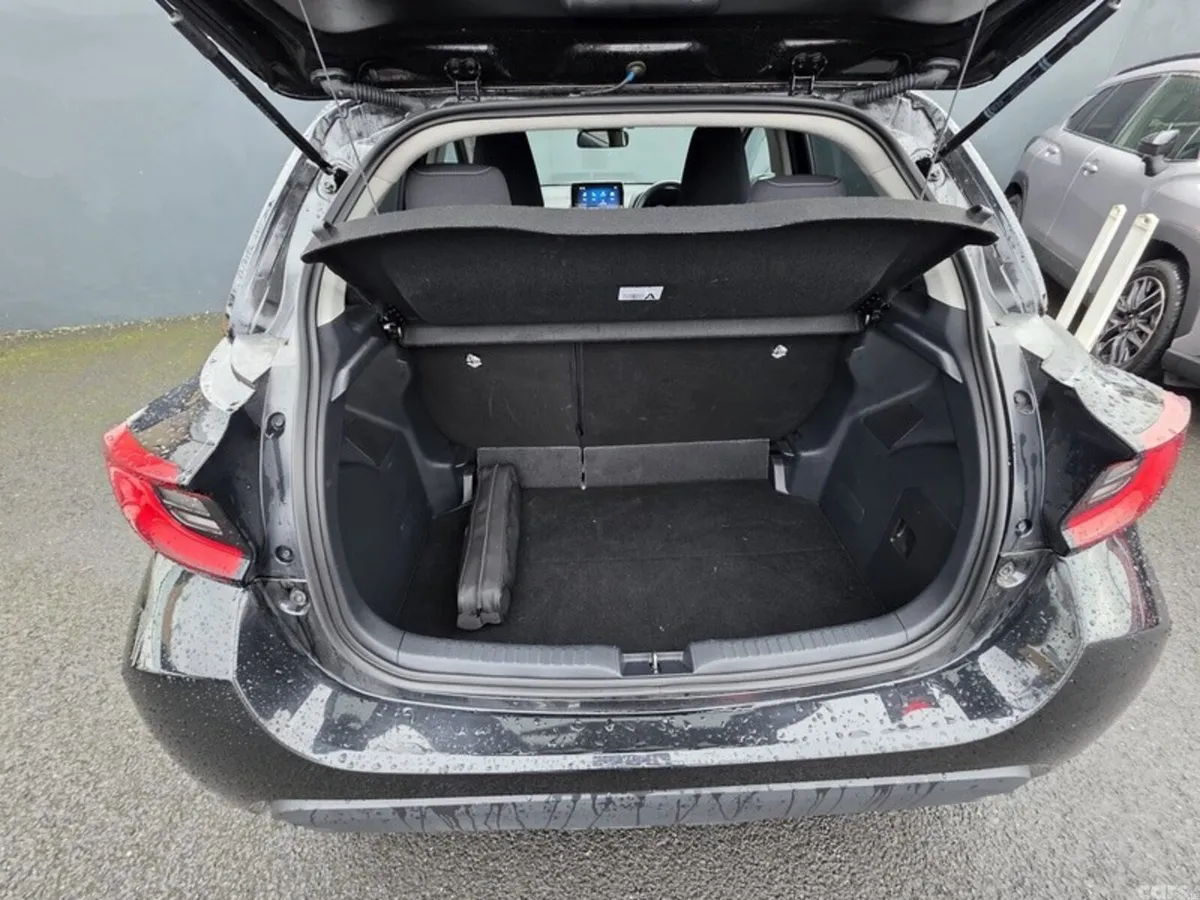 Toyota Yaris Hatchback, Petrol Hybrid, 2026, Black